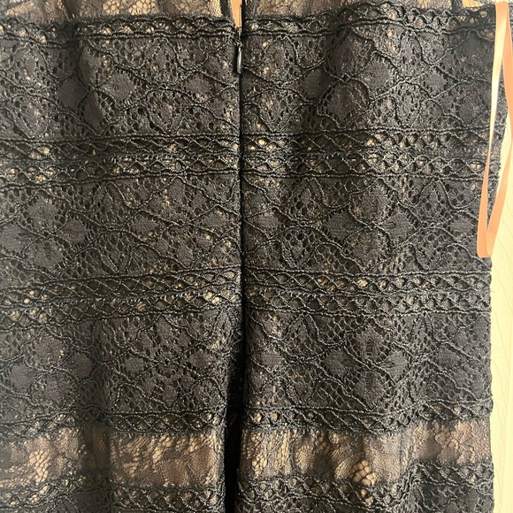 BCBG MaxAzria Black Lace Evening Gown Size 8 - Picture 10 of 15